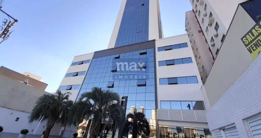 Excelente sala comercial localizada no Centro de Itajaí