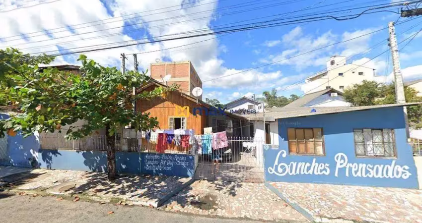 Terreno com 02 casas no bairro Municípios, Balneário Camboriú