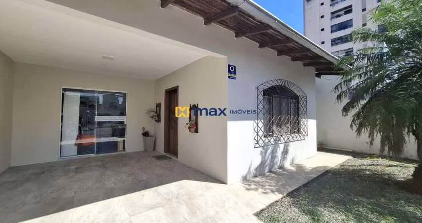 Excelente casa à venda com 2 suítes, Centro, Itajaí