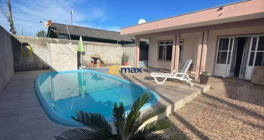 Venda: Casa 03 dormitórios com piscina Centro Navegantes SC