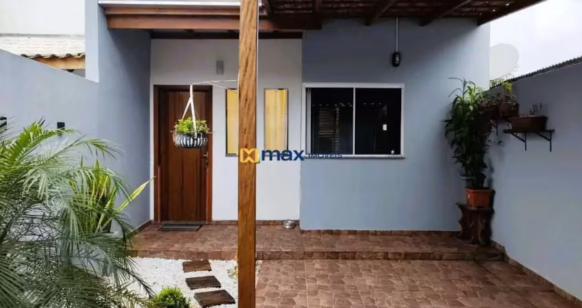 Excelente casa averbada à venda, 2 dormitórios, Espinheiros, Itajaí