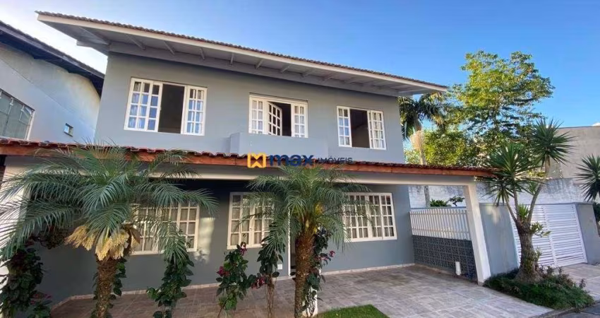 Venda: Casa com 2 quartos 1 suíte condomínio fechado - Centro Balneário Camboriú