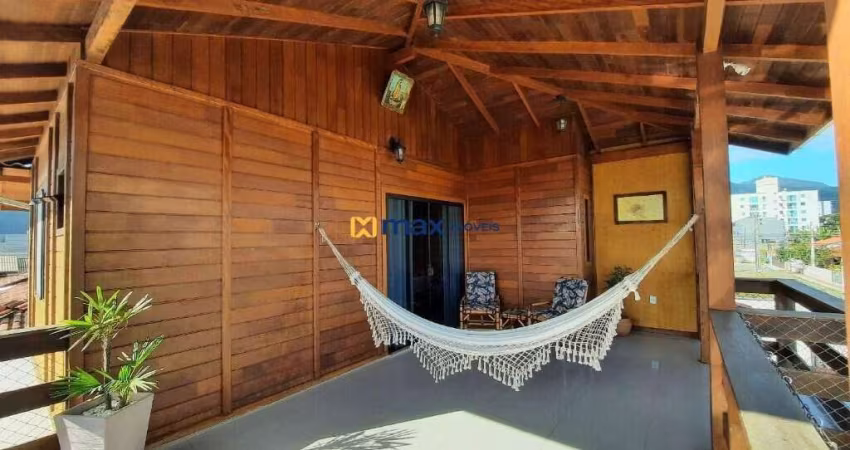 Venda: Sobrado Duplex com 3 quartos e piscina privativa no Centro - Camboriú
