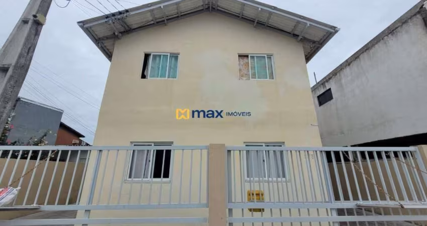 Venda: Terreno com 3 casas de 2 quartos e garagem no Bairro Jardim Iate Clube
