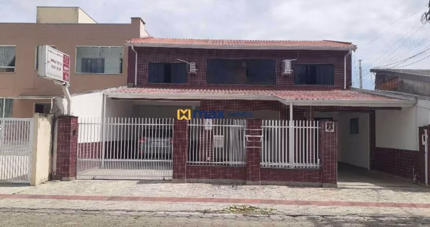 Ampla casa, 3 dormitórios (1 suíte), São Vicente, Itajaí