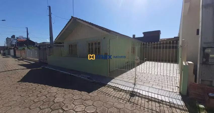 Casa mista com 2 dormitórios (1 suíte) à venda, São João, Itajaí