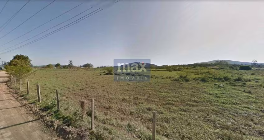 Terreno no Escalvados próximo a entrada de Luiz Alves