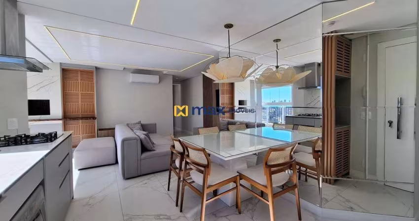Excelente apartamento semi mobiliado com 3 quartos (1 suíte) à venda no bairro Ressacada em Itajaí