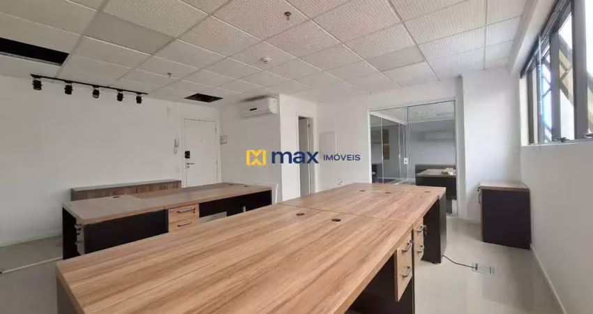 Excelente sala comercial à venda no bairro fazenda em itajaí