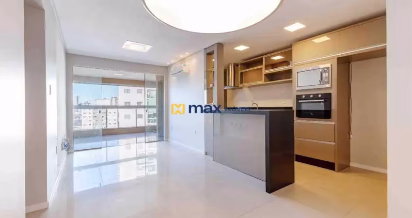 Excelente apartamento semi mobiliado com 3 dormitórios (1 suíte e 2 demi suítes) no bairro vila operária em itajaí