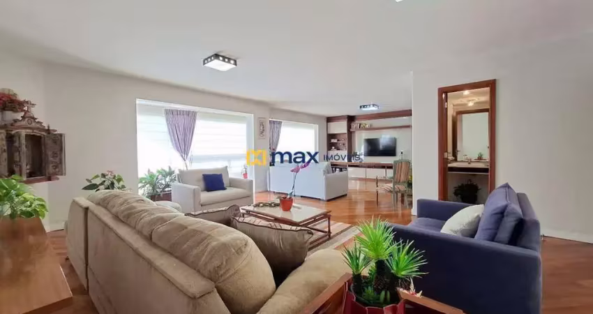Amplo apartamento semi mobiliado com 5 quartos (4 suítes) à venda no bairro centro em itajaí