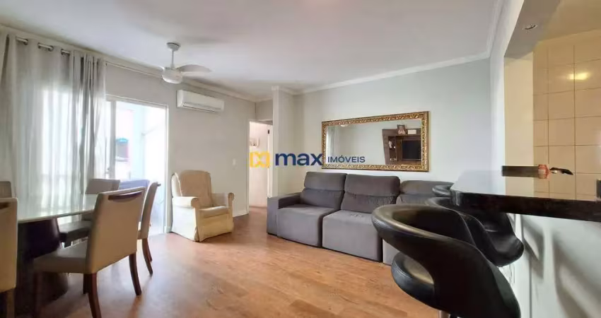 Excelente apartamento semi mobiliado com 3 quartos (1 suíte) à venda no bairro centro em itajaí