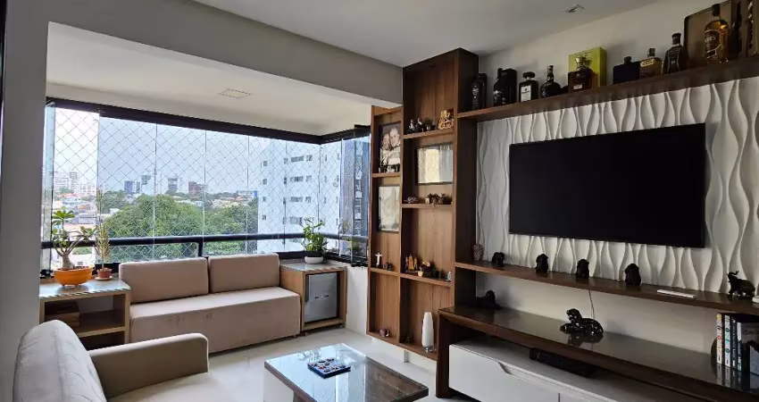 Lindo apartamento 3/4, sendo 2 suítes, localizado no costa azul em salvador-ba