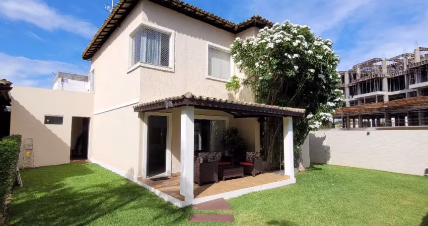 Casa duplex solta 4/4, 1 suíte em condomínio fechado no centro de lauro de freitas-ba