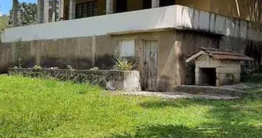 Sitio em Tapirai / SP