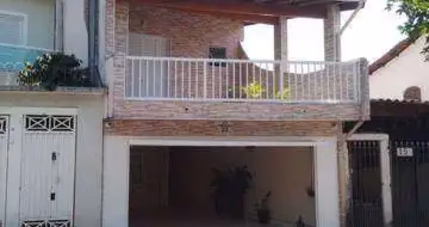 Sobrado a venda, 3 dormitórios (2 suítes), 4 vagas, Jd das Flores