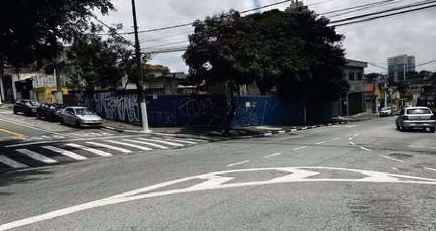 Terreno de esquina Av Santo Antônio