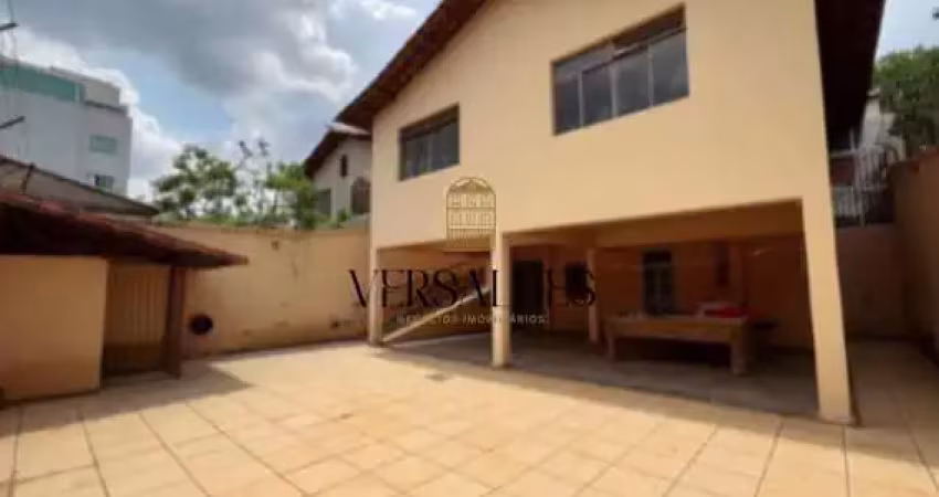 Casa para Venda com 4 quartos e 3 vagas no Bairro Planalto