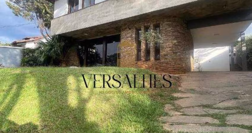 Imóvel espaçoso com 4 quartos, 2 suítes e 6 vagas no bairro Bandeirantes (Pampulha)