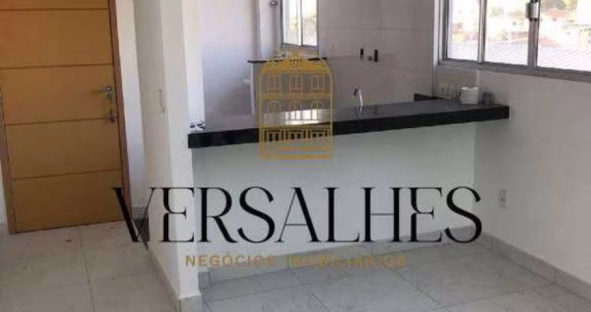 Apartamento em rua tranquila e arborizada, com elevador