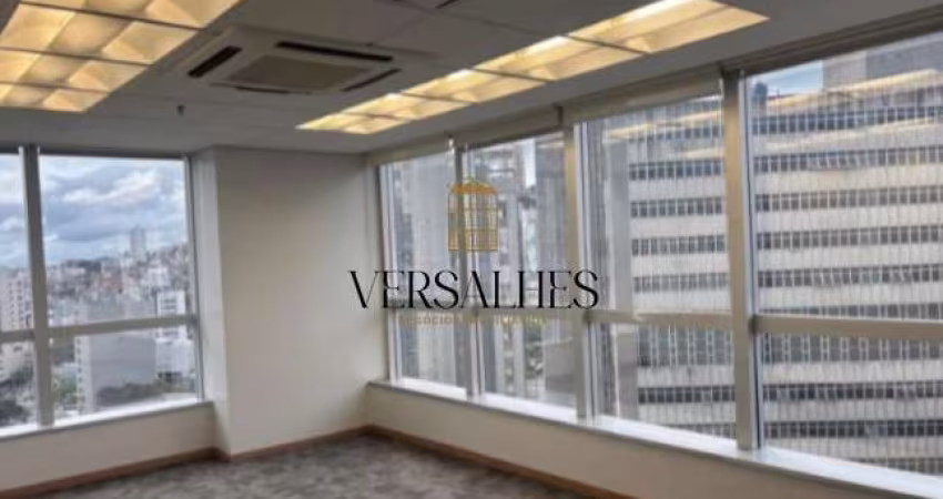 Andar-pilotis de 330m² para alugar no bairro Funcionários
