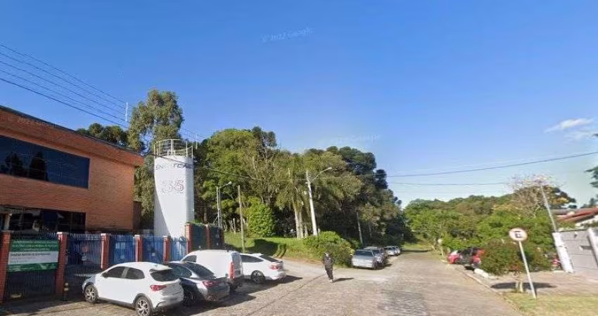A vantagens de comprar um terreno é de criar o projeto que você quiser.