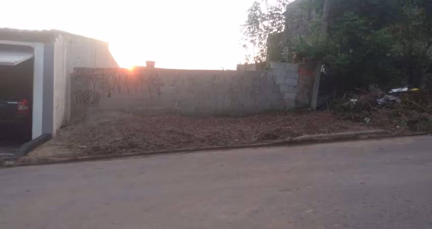 Terreno à venda no Jardim São Bernardino, Suzano 