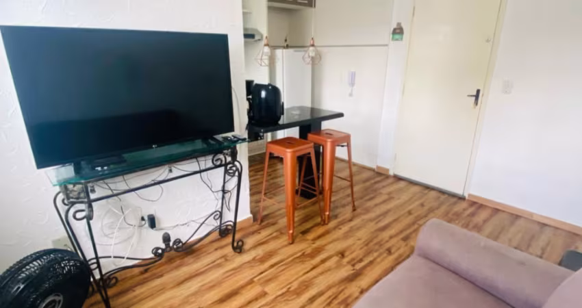 1 dormitório, mobiliado, na Aviação, com piscina.
