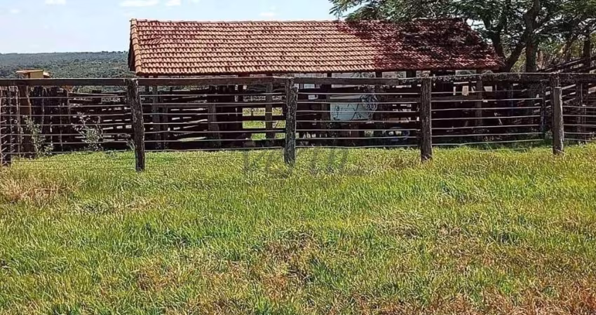 Fazenda à venda na Avenida Sete 380, 1000, Centro, Campina Verde