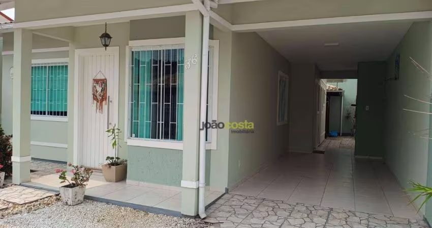 Casa com 3 dormitórios à venda, 112 m² por R$ 689.000,00 - São Sebastião - Palhoça/SC