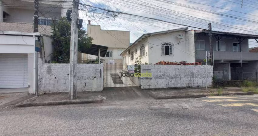 Casa com 2 dormitórios à venda, 121 m² - Real Parque - São José/SC