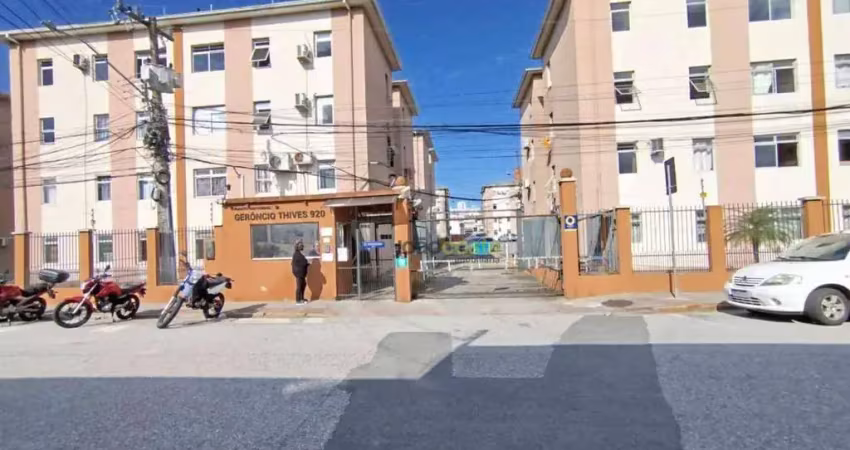 Apartamento com 3 dormitórios para alugar, 41 m² por r$ 2.355,84/mês - barreiros - são josé/sc