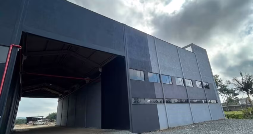 Galpão em Araquari de frente para BR280