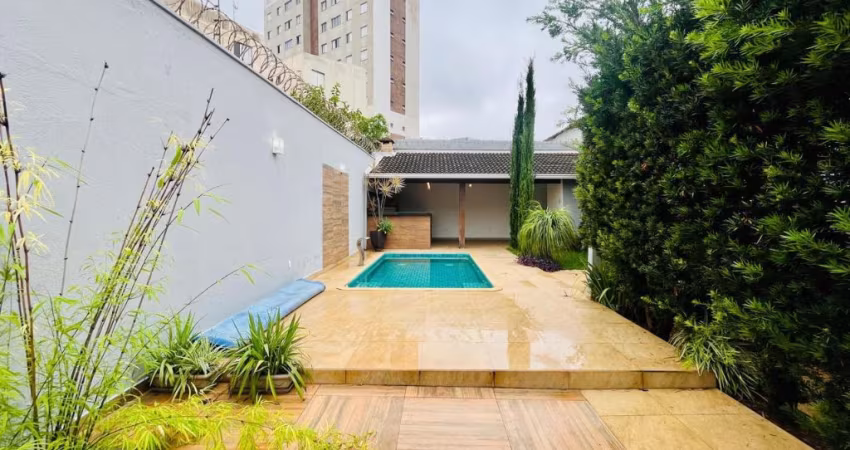 Alto Umuarama - Bela casa á venda.