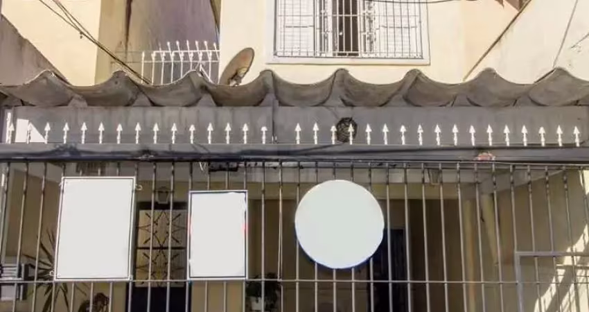 Tatuapé - Perto Metrô Carrão - Casa &#224; venda com 225m&#178;, 3 quartos e 2 vagas, ótimo local