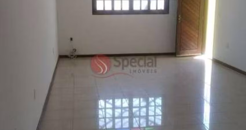 Sobrado para alugar na Cangaíba com  3 suítes, piscina privativa, 4 vagas e  armários planejados.