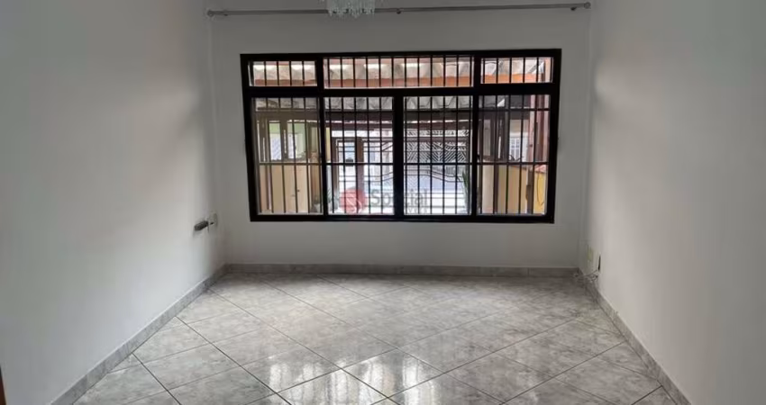 Sobrado de 280 metros na Vila Carrão próximo ao terminal de ónibus.