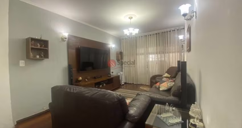 Sobrado na Vila Formosa com 240 m² terreno, 4 quartos, 1 suítes e 2 vagas.