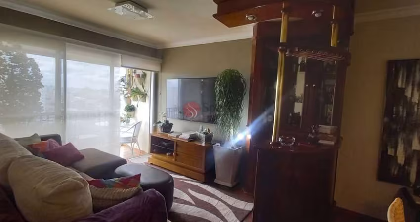 Apartamento de  3 dormitórios, andar alto, 1 vaga livre e solta  excelente localização.