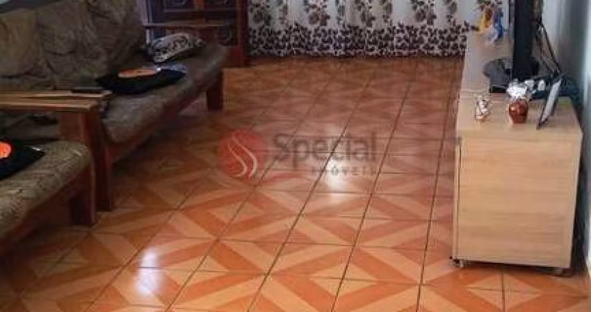 Sobrado bem conservado  na Vila Formosa!