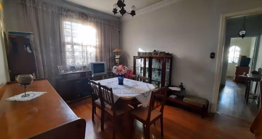 Casa terrea no Tatuape  ao lado do metro