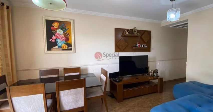 Apartamento em frente ao Shopping Anália Franco