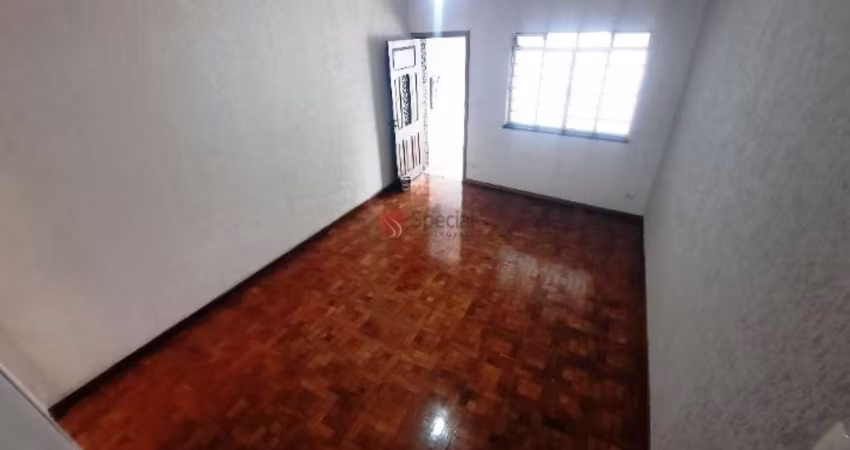 Sobrado Água Rasa, próximo Clube 7 de Setembro, vago.
