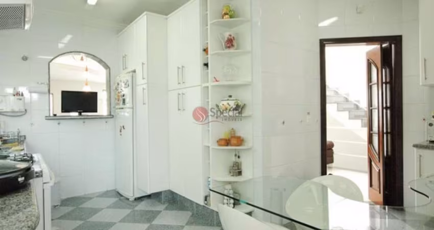 Sobrado residencial à venda com 4 dorms no Jardim Têxtil.