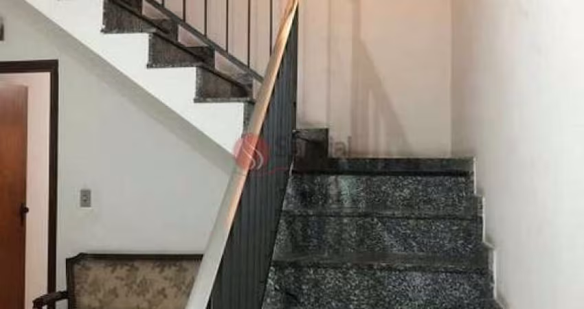 Sobrado a venda no Tatuapé 3 quartos, 1 suíte e 2 vagas. 133 m² de terreno