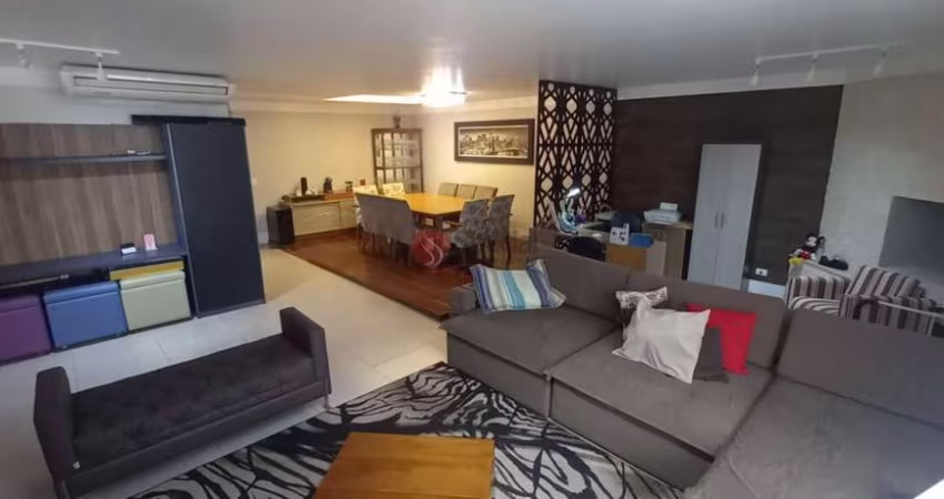 Casa térrea residencial com 4 quartos na Vila Formosa e  8 vagas para carros