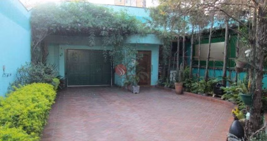 Terreno 15 X 56 ( $ 2.976,00 m²) com Linda casa de 425 m², piscina, lareira, 7 vgs  - Penha.