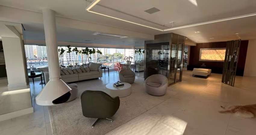 Apartamento à venda no Anália Franco, com 4 suítes e 7 vagas.