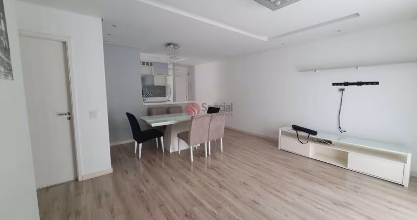 Apartamento  no Anália Franco próximo ao Shopping.