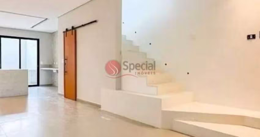 Sobrado com 4 suítes e 4 vagas na Vila Carrão.